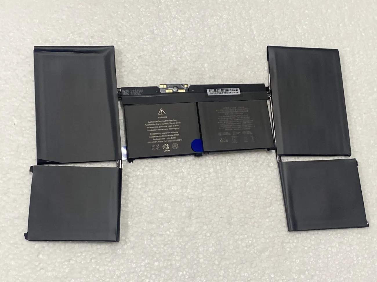 Pin MACBOOK A1534,a1705,a1527 mặt trước