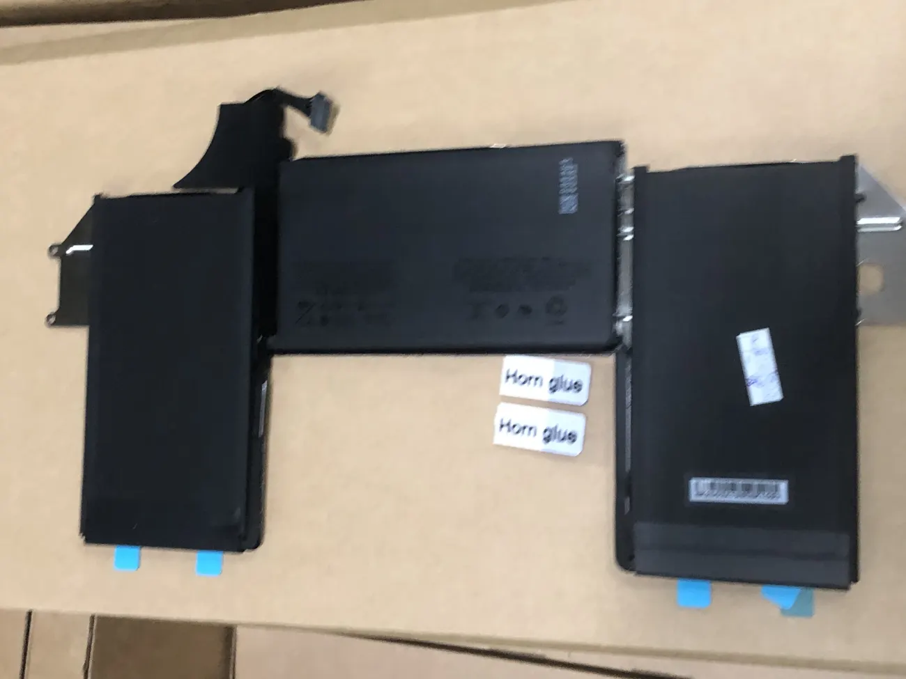 Pin MACBOOK A1965 ZIN mặt trước