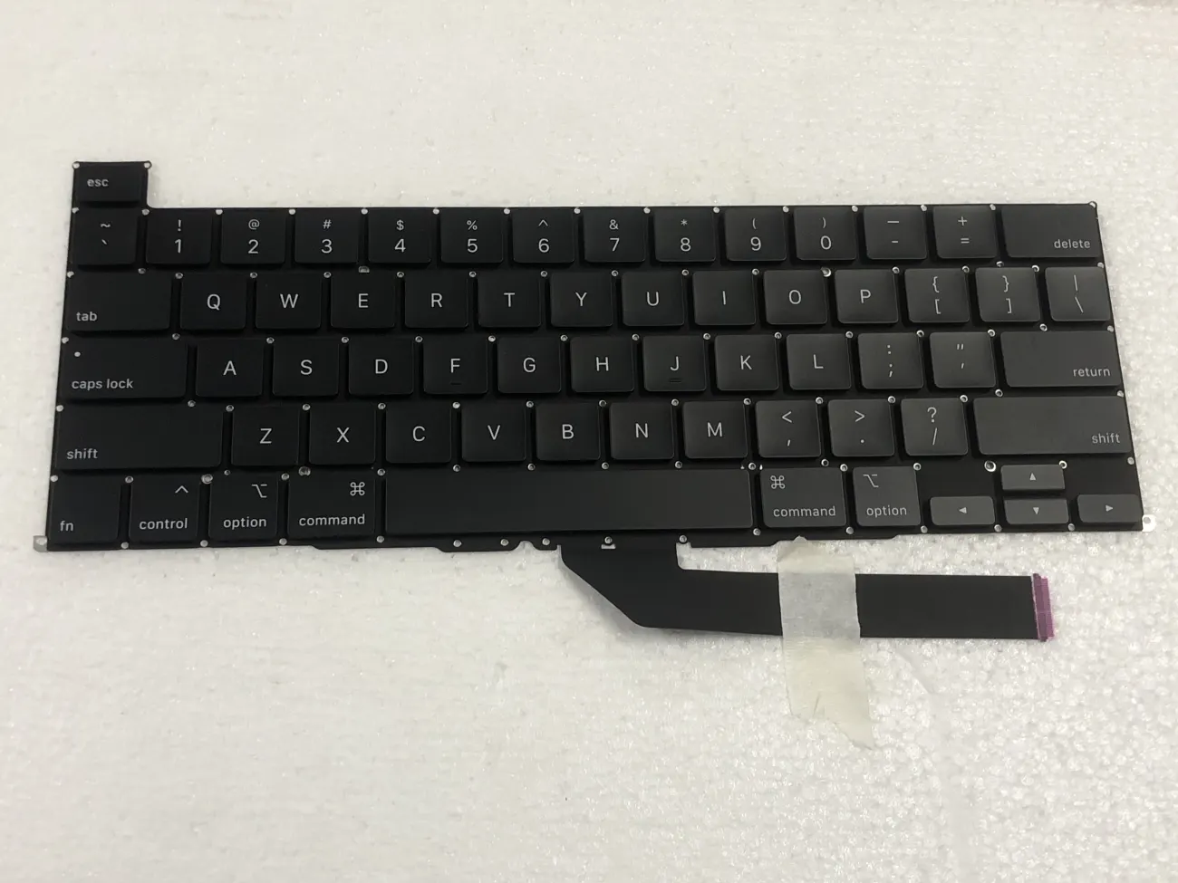 Bàn phím Apple Macbook Pro 16” A2141 (2019 2020), EMC 3347 US mặt sau