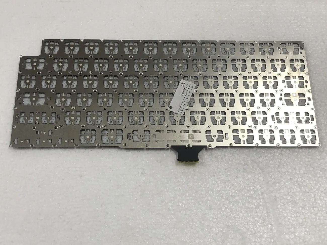 Bàn phím Macbook Pro M1 14” 16” A2442 A2485 (2021 2022 mặt sau