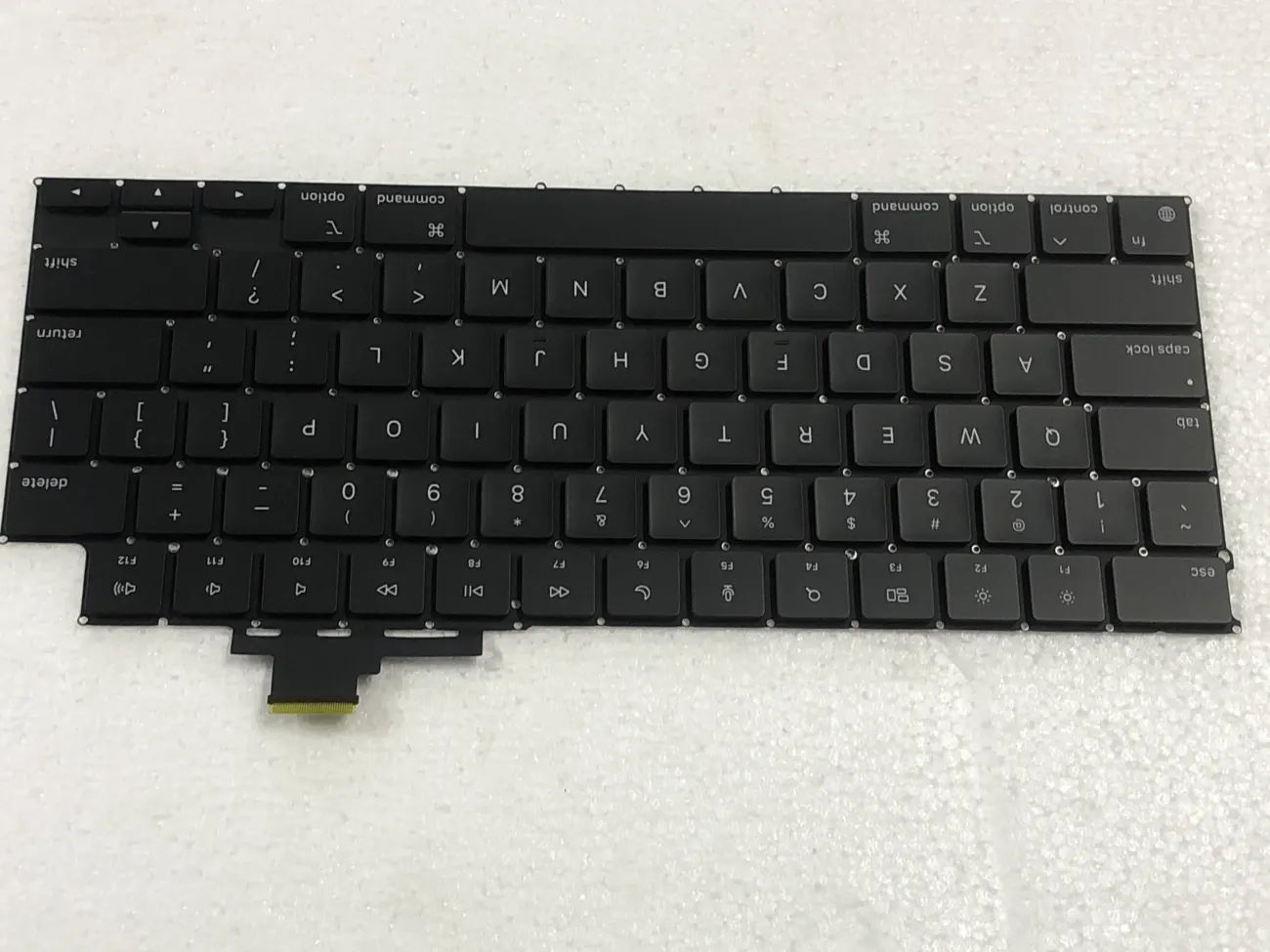 Bàn phím MACBOOK A2681 ( 2022) mặt trước