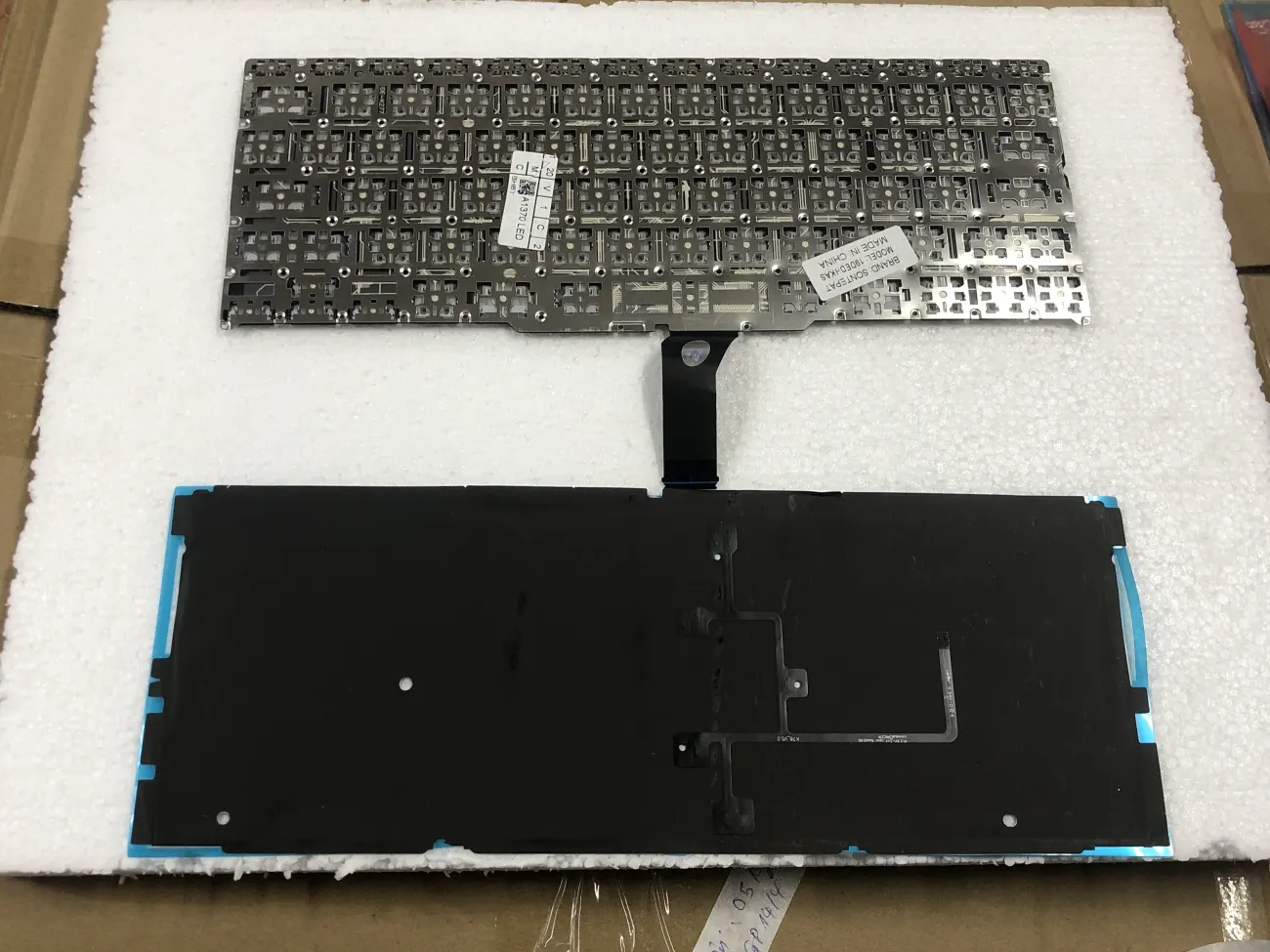 Bàn phím MACBOOK A1370 Led Air 11" A1370 (Mid 2011), Air 11" A1465 (2012 2013 2014 2015) mặt sau