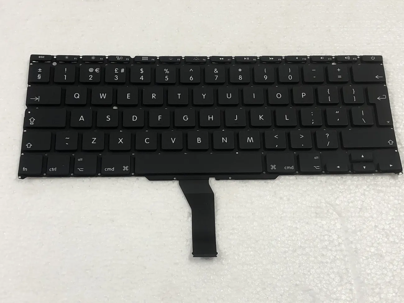 Bàn phím MACBOOK A1370 (UK) =>MacBook Air 11" A1370 (Mid 2011), Air 11" A1465 (2012 2013 2014 2015) mặt trước