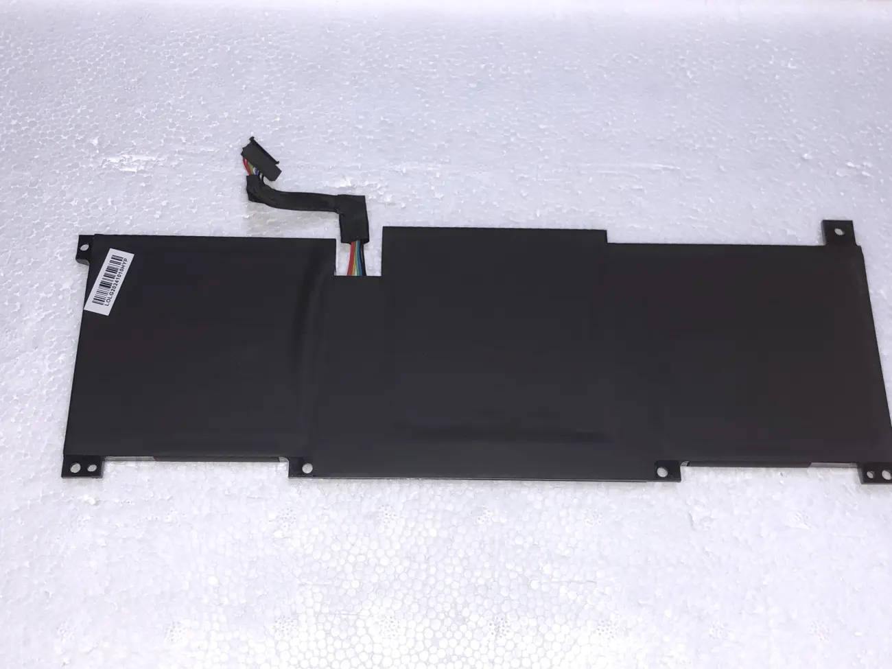 PIN MSI A10/A11 BTY-M491 (ZIN) - 3 CELL *JACK TRẮNG 8 PIN* - MSI Modern 15 A10M A11M, MSI Summit B15 A11M, MSI Stealth 15M, BTY-M491 mặt sau