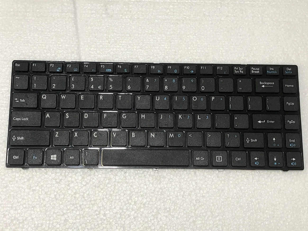 Bàn phím MSI CR420 =>CR420 CR430 CR460 CX420 EX465 FX400 FX420 X350 X420 X460DX N4205 S30 mặt trước