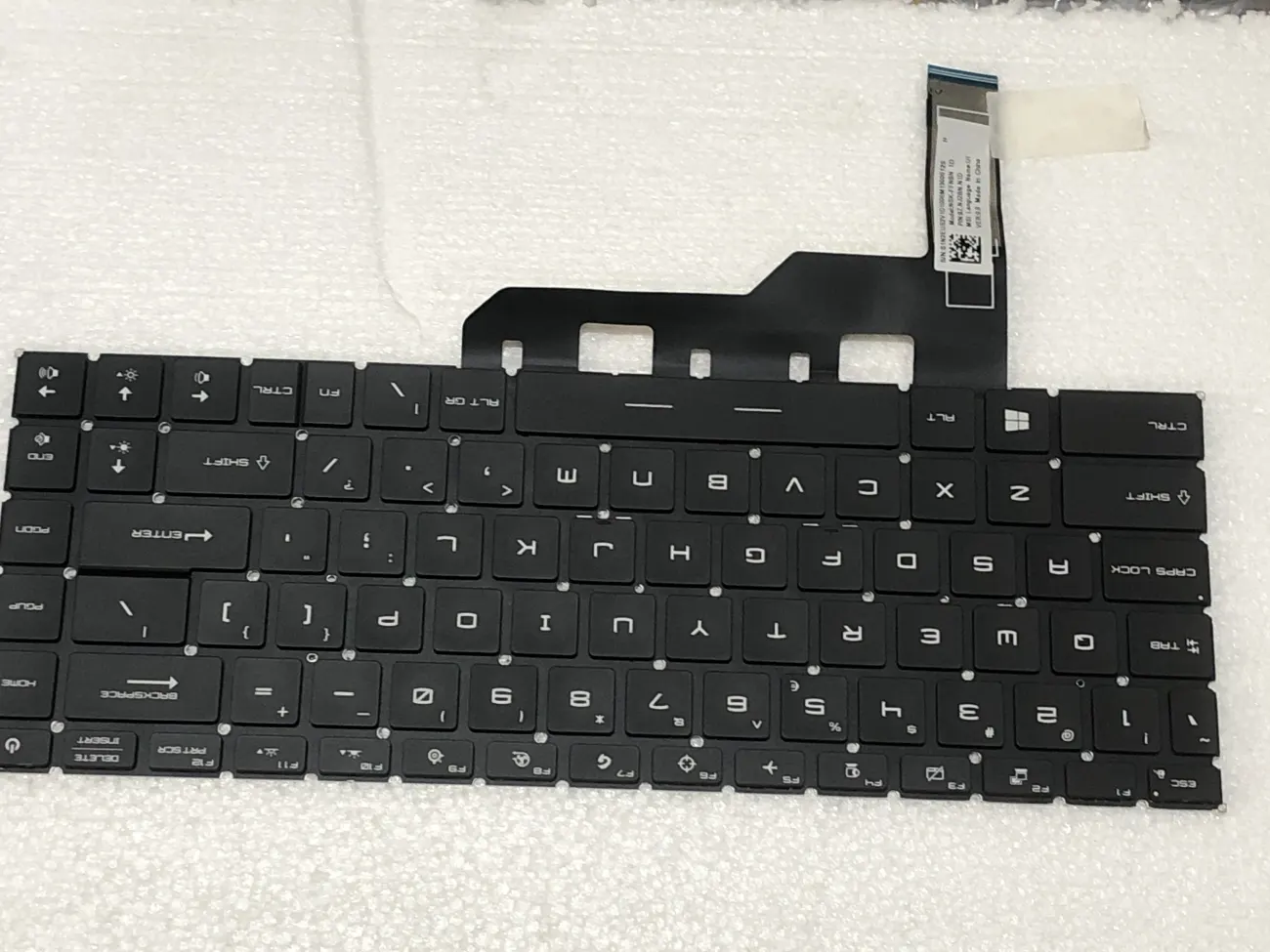 Bàn phím MSI GS66 (LED THƯỜNG, ) (SOCKET CÀI) =>MSI Stealth GS66, Raider GE66, Vector GP66, Modern 14 B11ML B11MO B11MU B11SB B11S B4MW B45MW, Modern 15 M15 A4M A5M, MS-14D3, MS-16V1, MS-1541, MS-1542, MS-1552 mặt trước