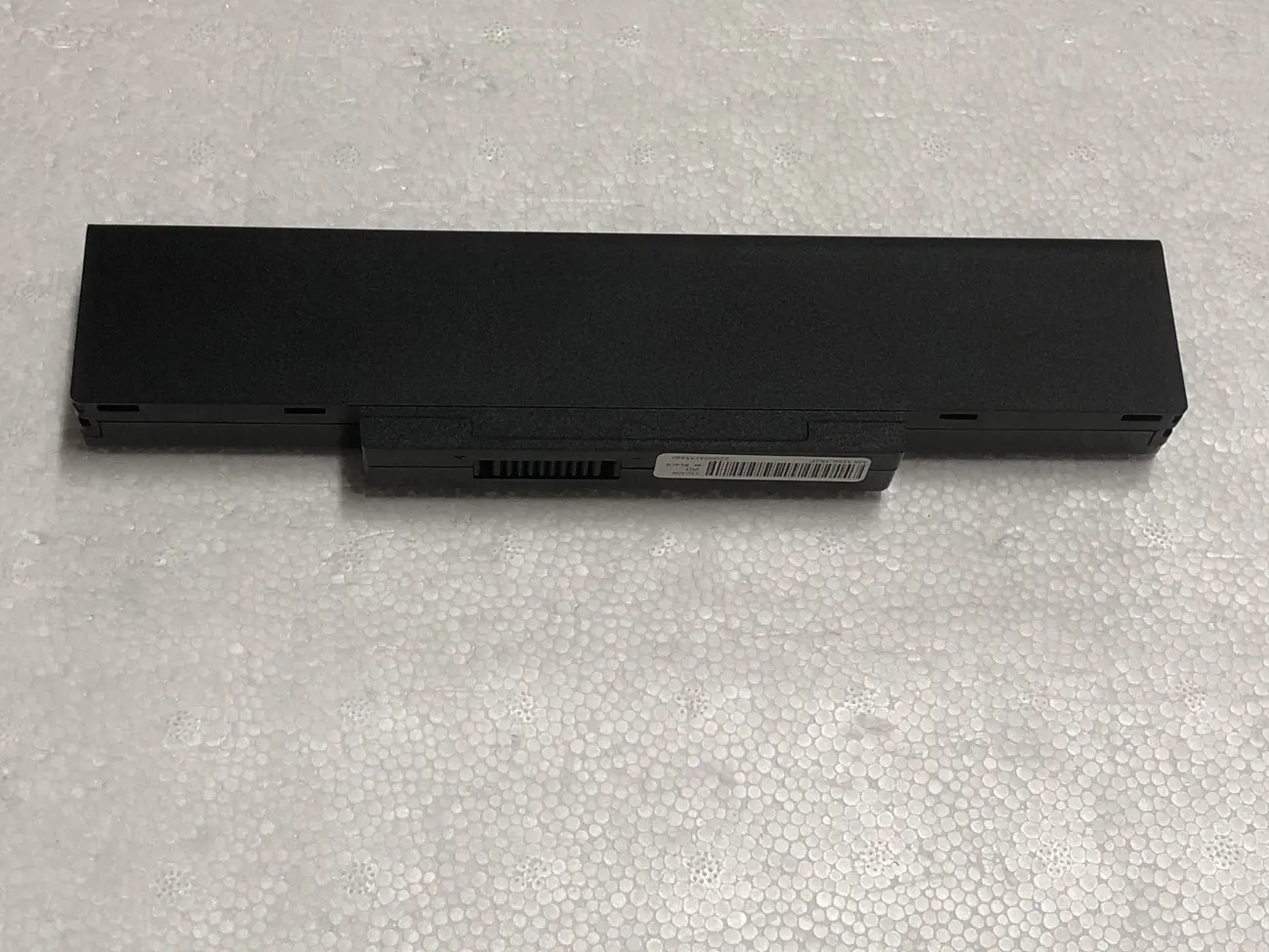Pin MSI BTY-M66 BTY-M68 BTY-M67 M670 MS-1632 M673 SQU-528 (ZIN) mặt sau