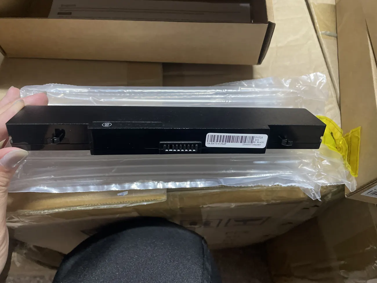 Pin SamSung R428 R470 OEM mặt sau