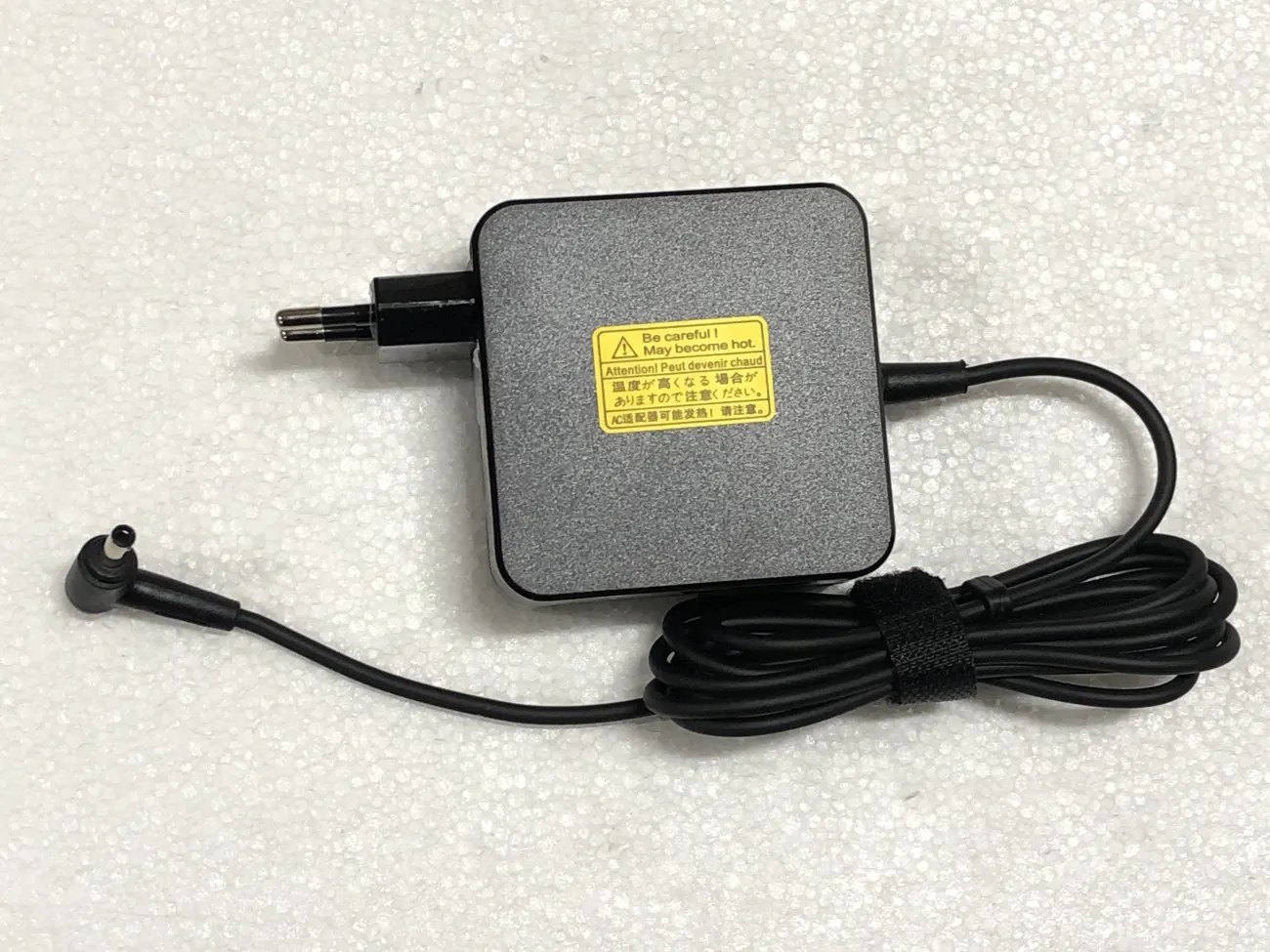 Sạc ASUS 19v-3.42A 65W VUÔNG ZIN CHÂN KIM nhỏ 4.5x3.0mm mặt trước