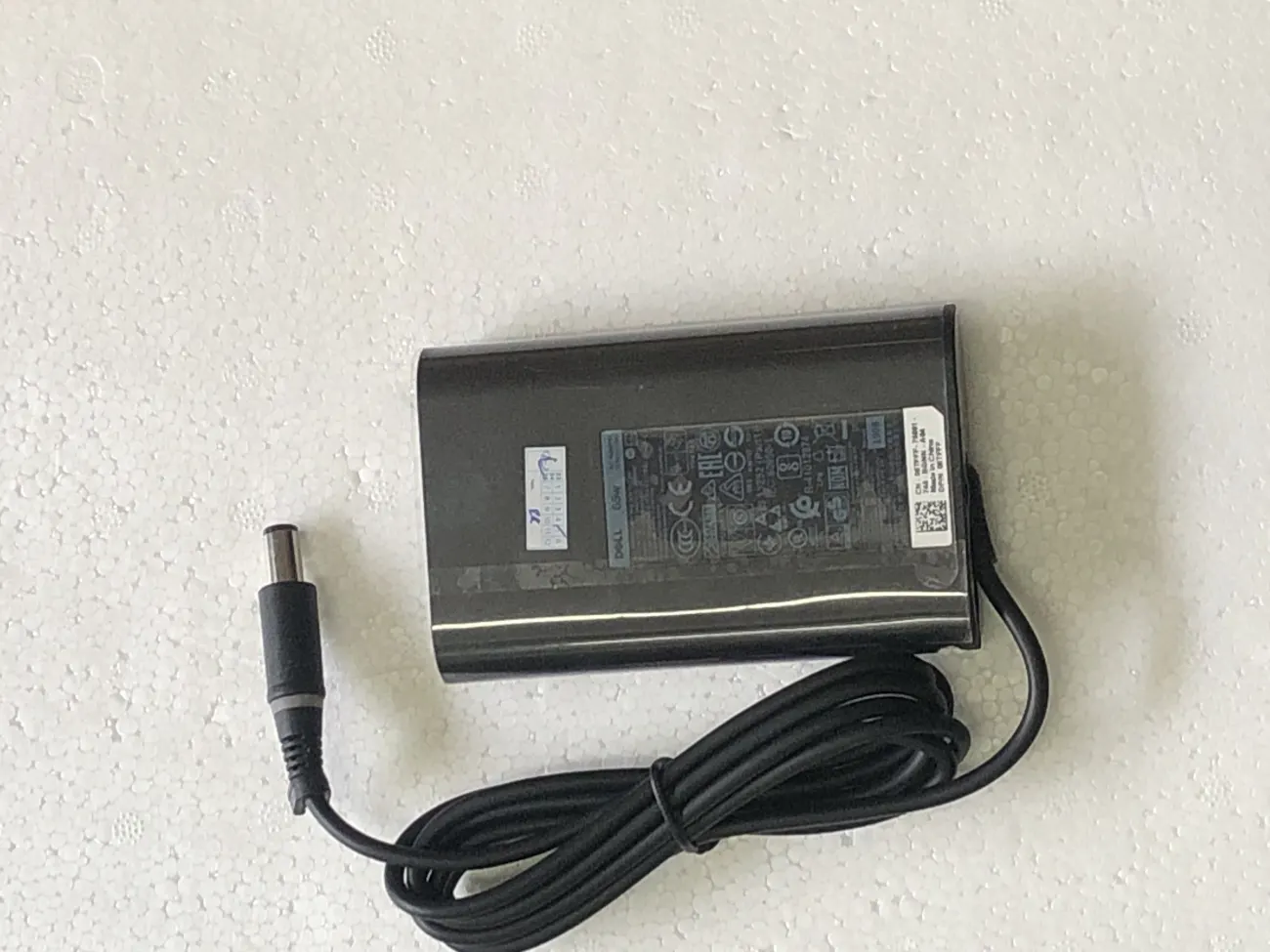 Sạc dell 19.5v-3.34A 65W hình Bầu dục,Oval chân KIM TO mặt trước