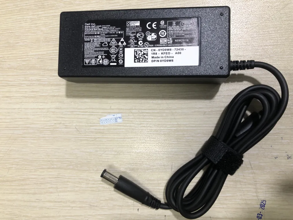 Sạc DELL 19.5v-4.62A 90W chân KIM TO AZ mặt trước