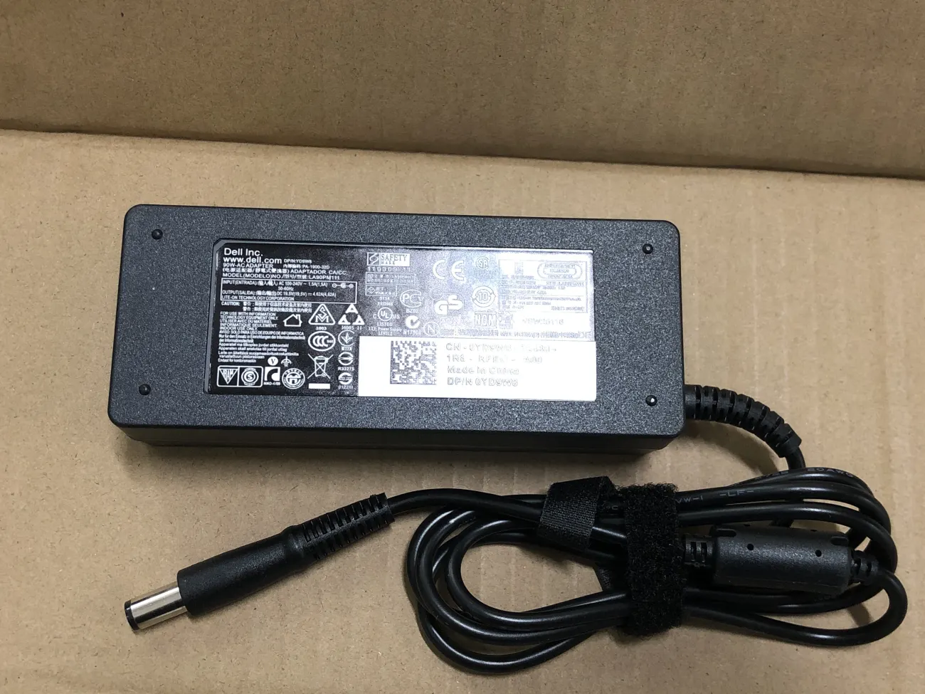Sạc Dell 19.5v-4.62A 90W chân KIM TO ZIN mặt trước