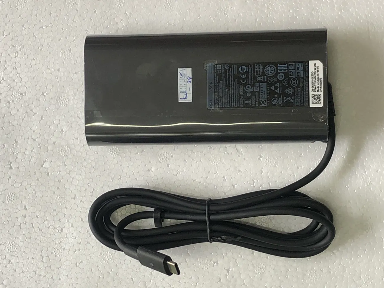 Sạc DELL 6.67A 130W TYPE C mặt trước