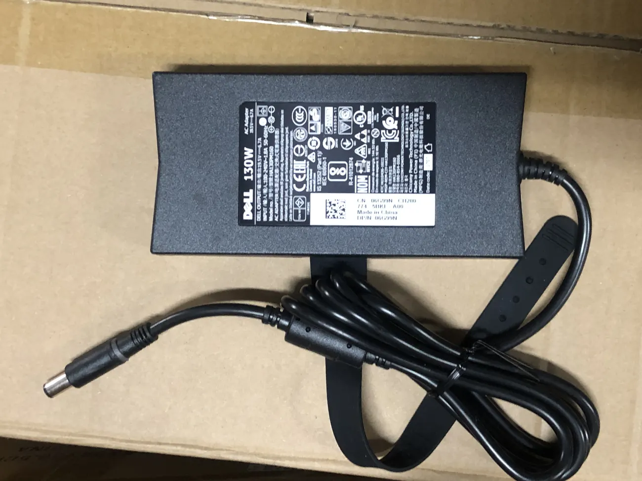 Sạc Dell 19.5v-6.7A 130W SLIM chân KIM TO mặt trước