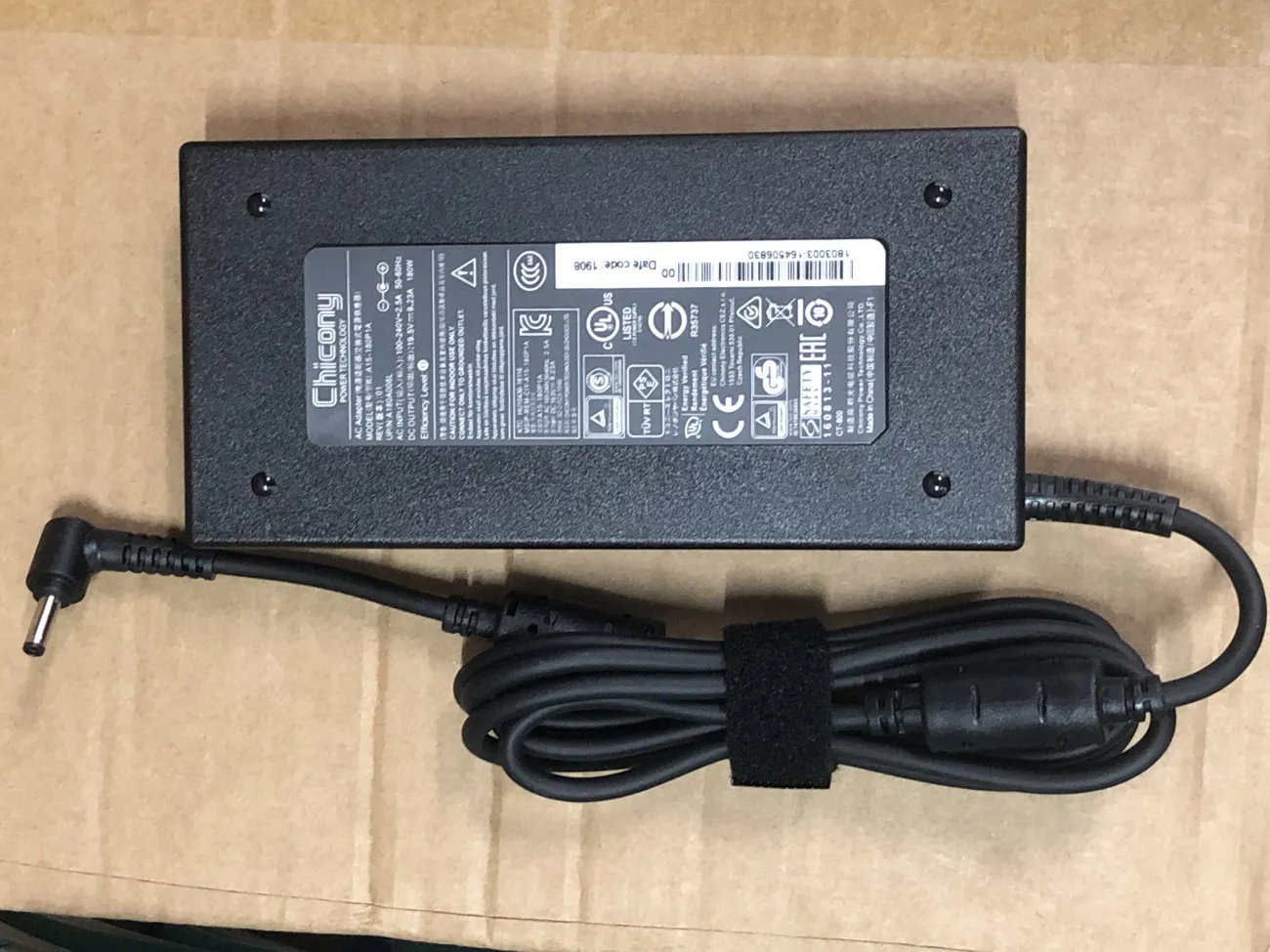 Sạc MSI 19.5v-9.23A 180w chân 4.5*3.0mm mặt trước