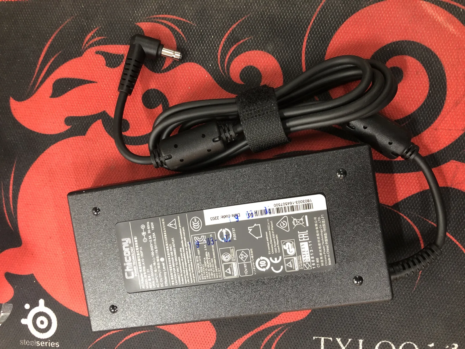 Sạc MSI 19.5v-9.23A 180w chân 5.5x2.5mm mặt trước