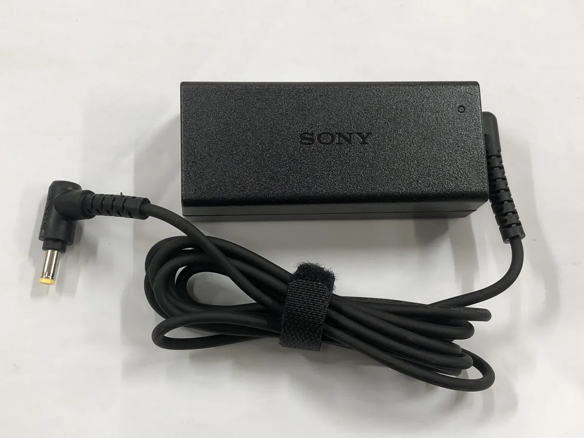 SẠC SONY 10.5v-3.8A VÀNG ZIN mặt sau