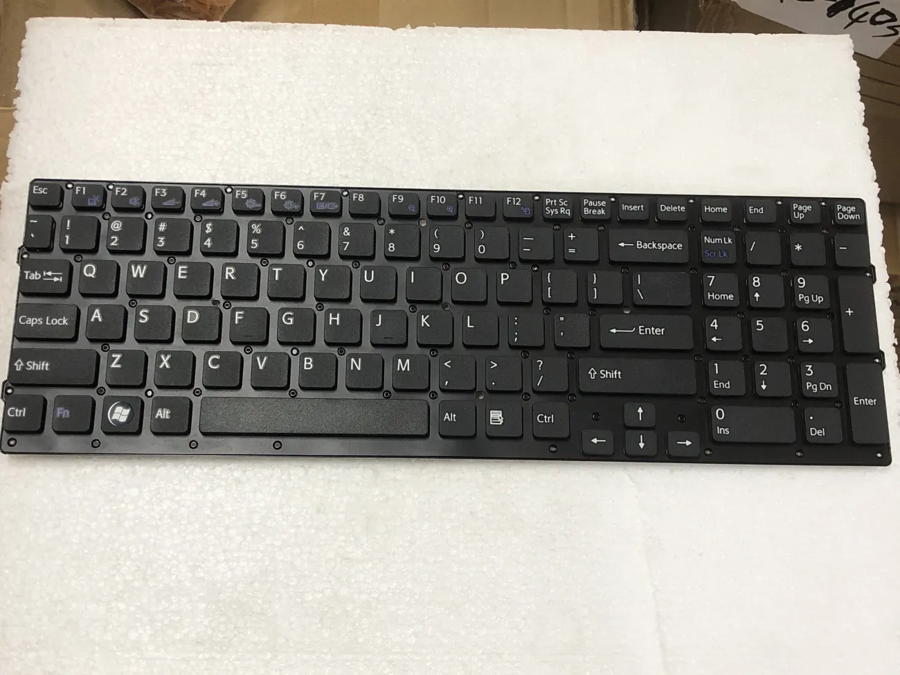 Bàn phím SONY CB ĐEN mặt trước