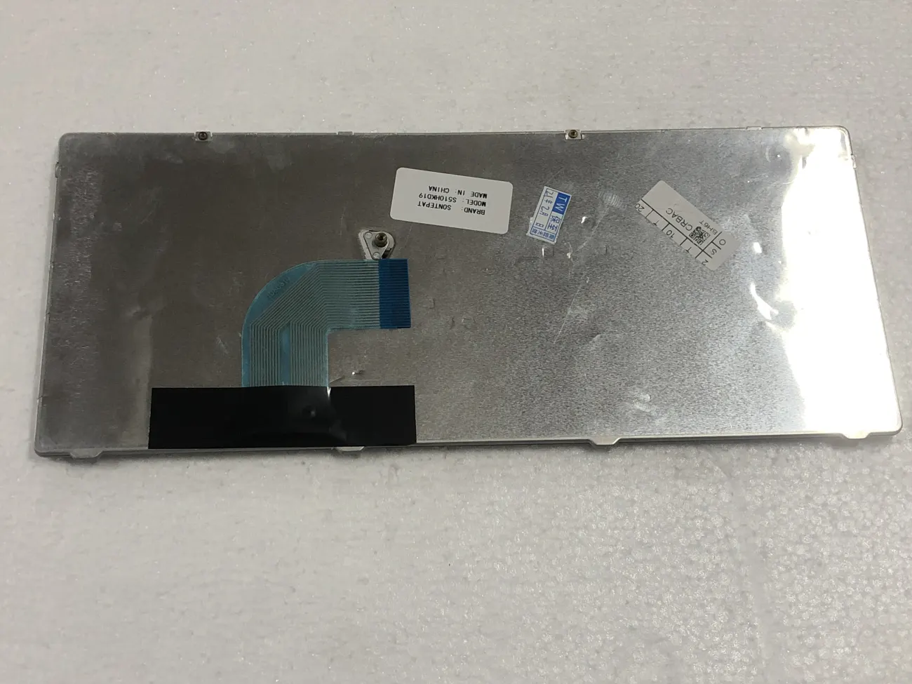 Bàn phím SONY CR Bạc mặt sau