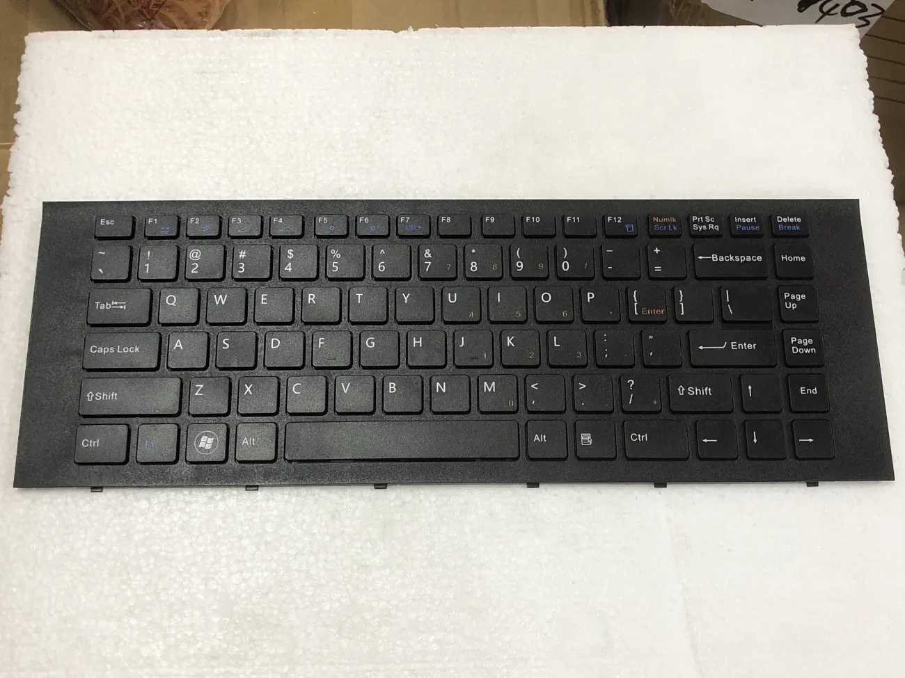 Bàn phím SONY EG ĐEN CÓ KHUNG =>VPCEG VPCEK, VAIO VPC-EG, VPCEG, VPCEG15, VPCEG16, VPCEG17, VPCEG18, PCG-61A11L, PCG-61A12L, PCG-61A13L, PCG-61A14L, PCG-61911L, PCG-61913L, EG16, EG18, EG24, EG15YC, EG1FGX, PCG-71312L, PCG-71315L, PCG-71316L, PCG-71311M, 71312M, 61A12L, 61A13L, 61A14L, 61B11N, VPC-EK, PCG-61B11N, PCG-61911W, 61911W mặt trước