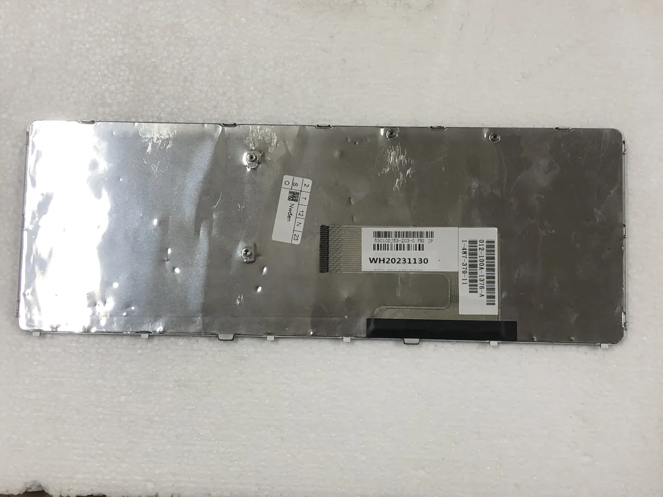 Bàn phím SONY NW đen mặt sau