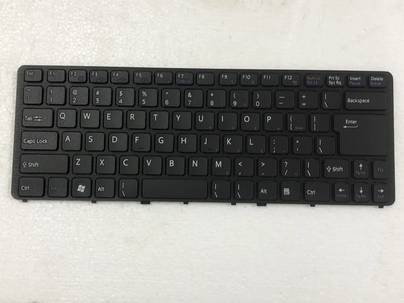 Bàn phím SONY NW đen mặt trước
