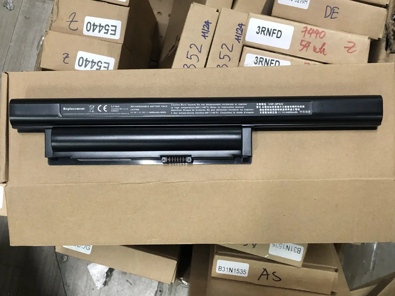 Pin Sony S22 OEM mặt trước