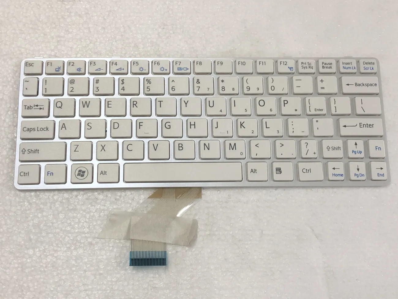 Bàn phím SONY SVE11 ĐEN mặt sau