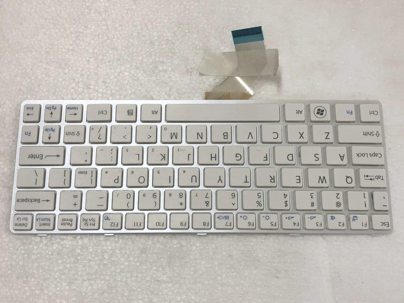 Bàn phím SONY SVE11 đen mặt trước