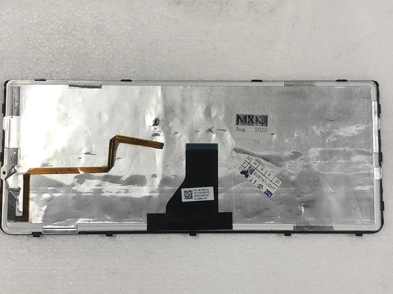 Bàn phím SONY SVE 141 ĐEN (CÓ ĐÈN) =>Vaio SVE14 SVE141 SVE14A, 1 chân ốc mặt sau