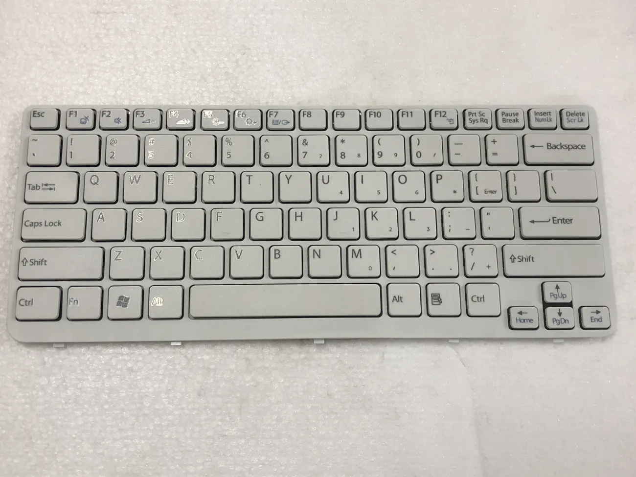 Bàn phím SONY SVE 141 TRẮNG (KHUNG) =>Vaio SVE14 SVE141 SVE14A, 1 chân ốc mặt trước