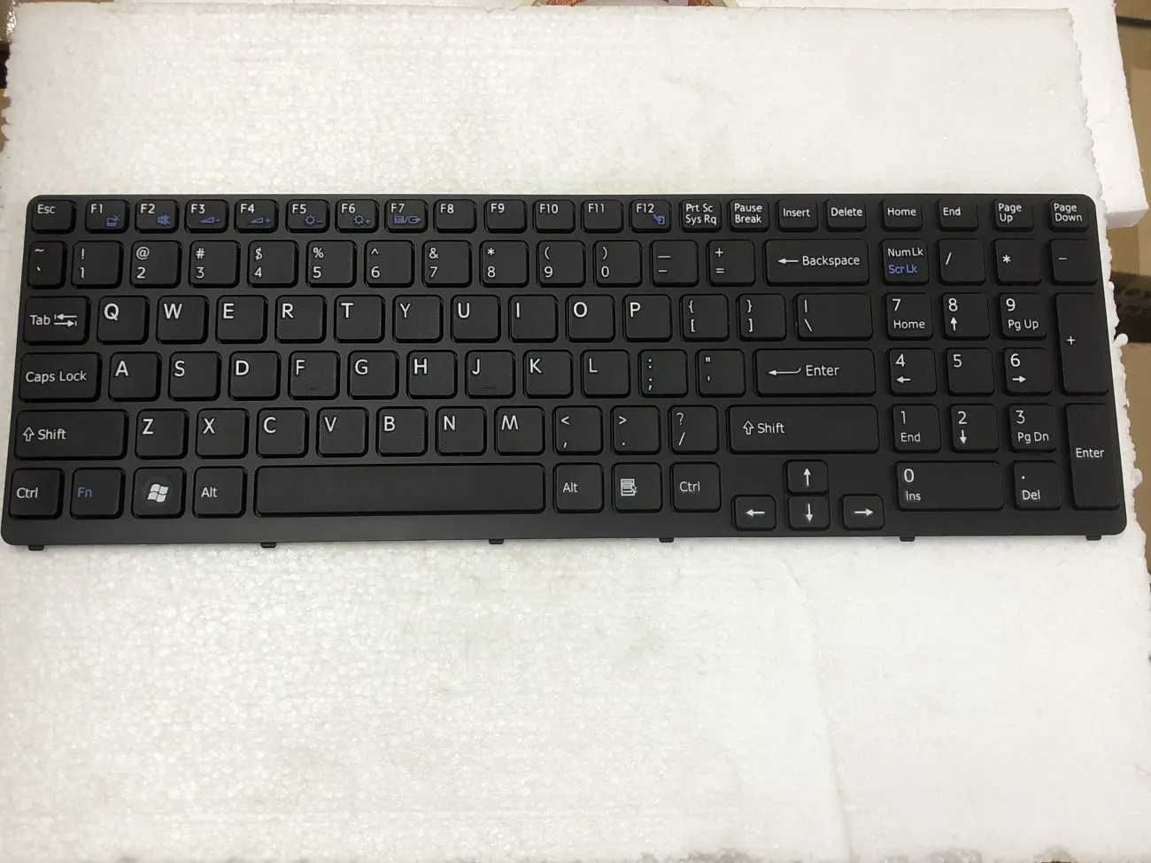 Bàn phím SONY SVE 17 ĐEN mặt trước