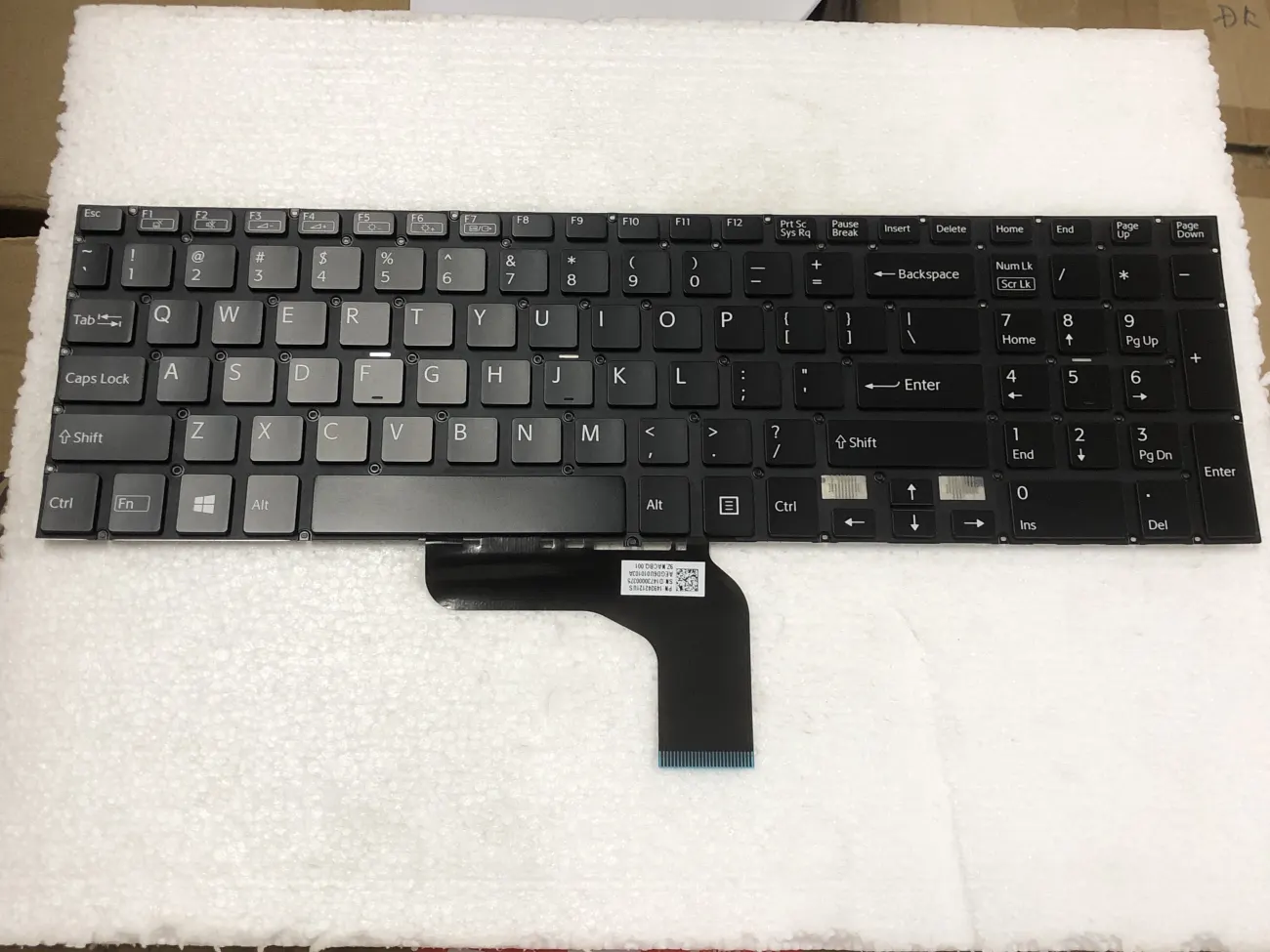Bàn phím SONY SVF 15A ĐEN CÁP THẲNG =>CÁP THẲNG GIỮA: SVF15A mặt trước