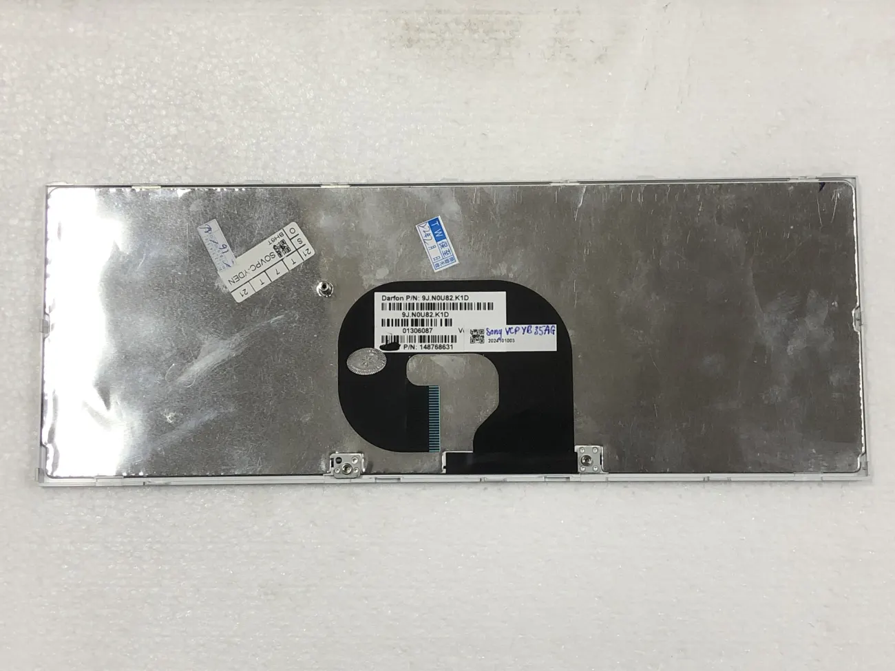 Bàn phím SONY VPC-Y ĐEN =>VPCY mặt sau