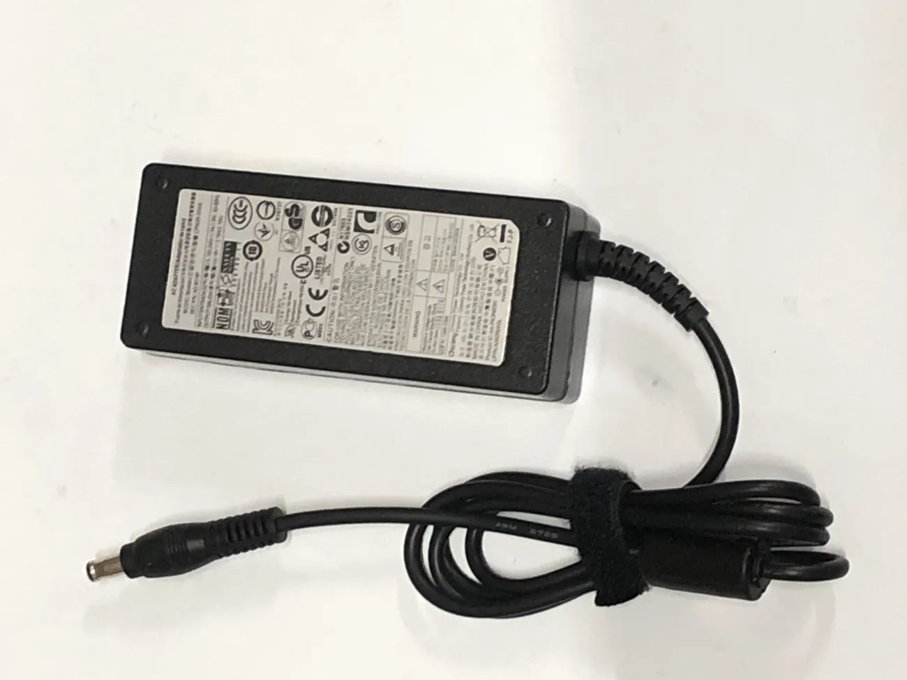 Sạc SAM 19-3.16A zin mặt trước