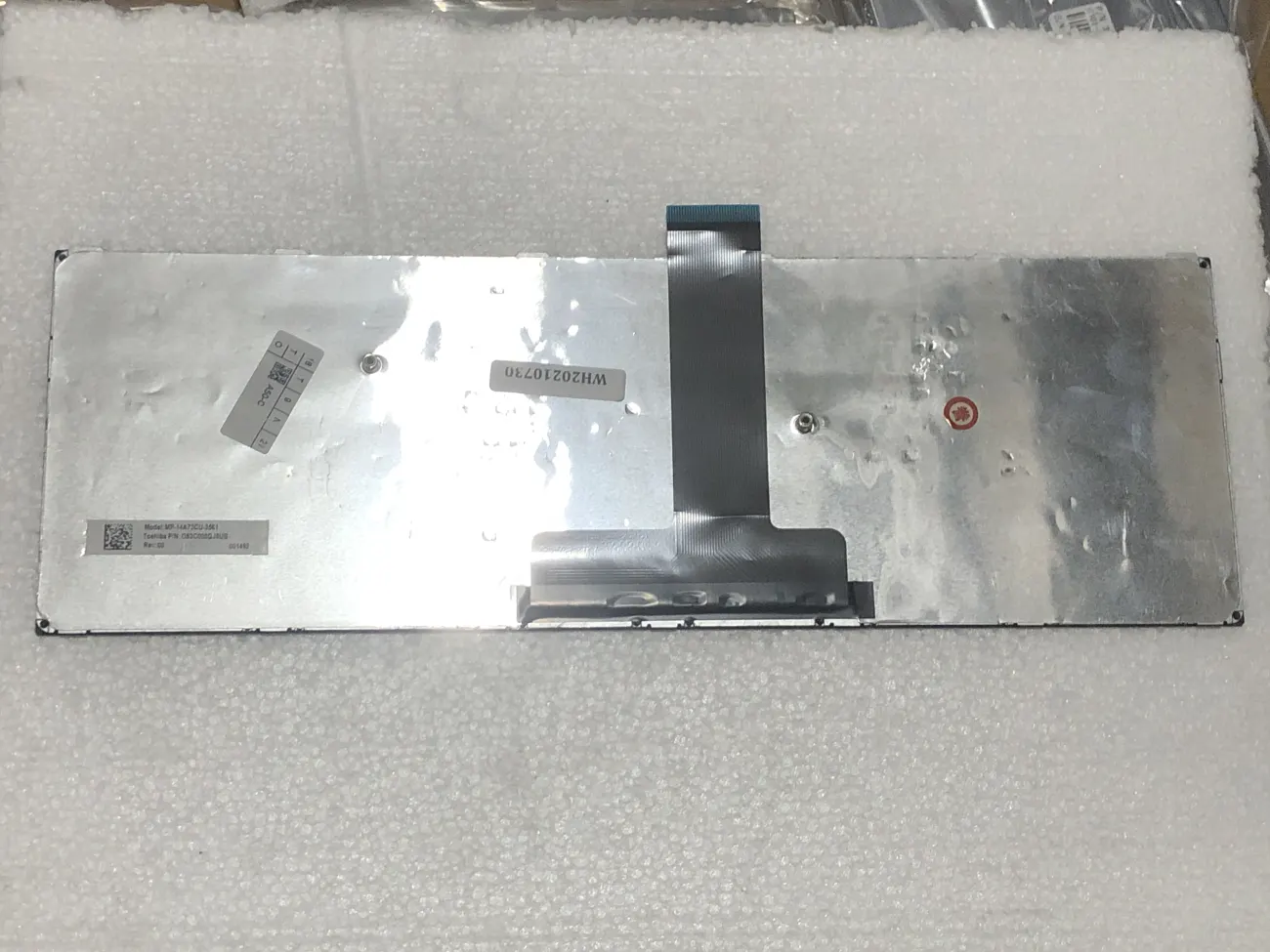 Bàn phím Toshiba A50-C mặt sau