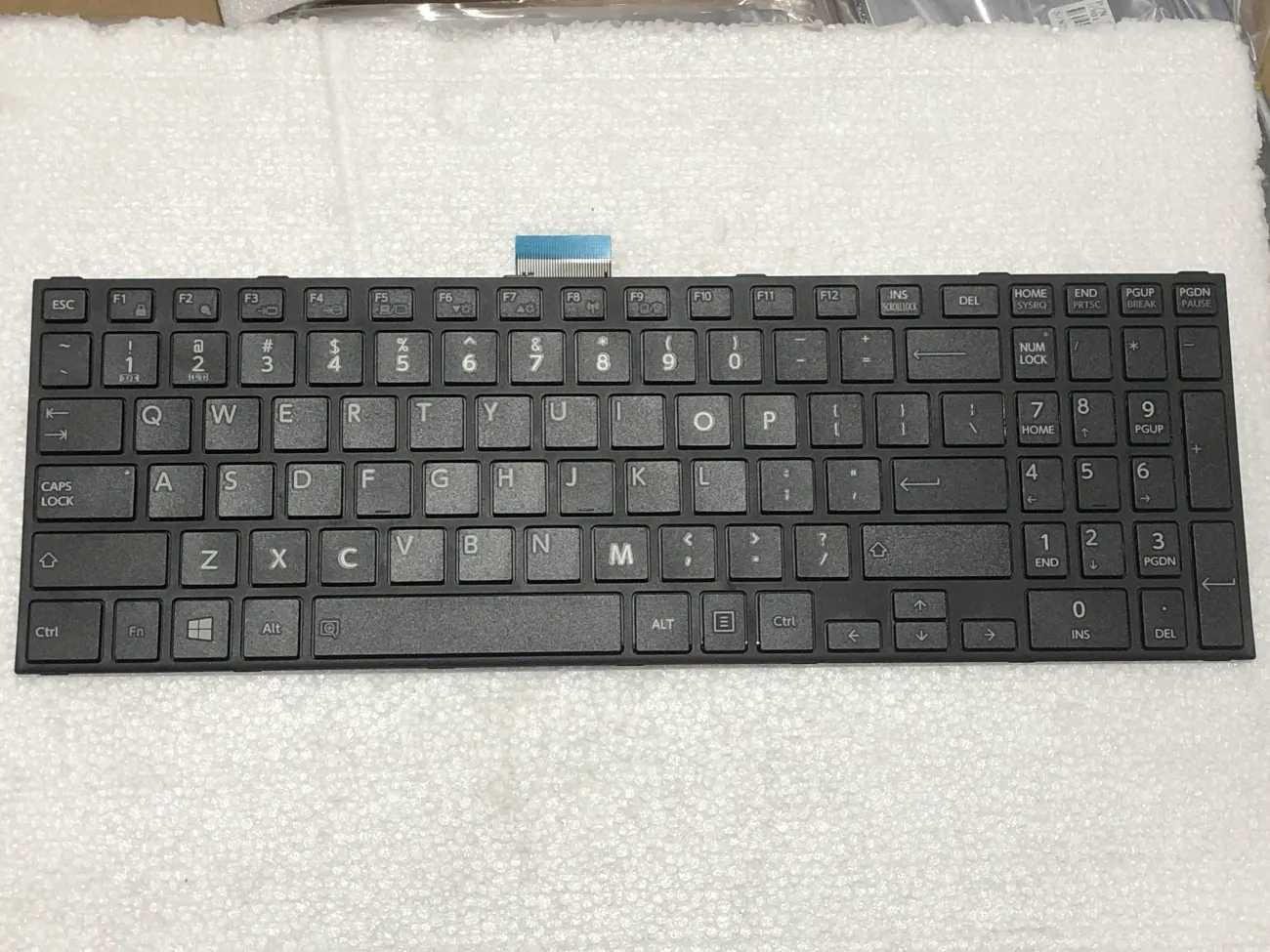 Bàn phím Toshiba A50-C mặt trước