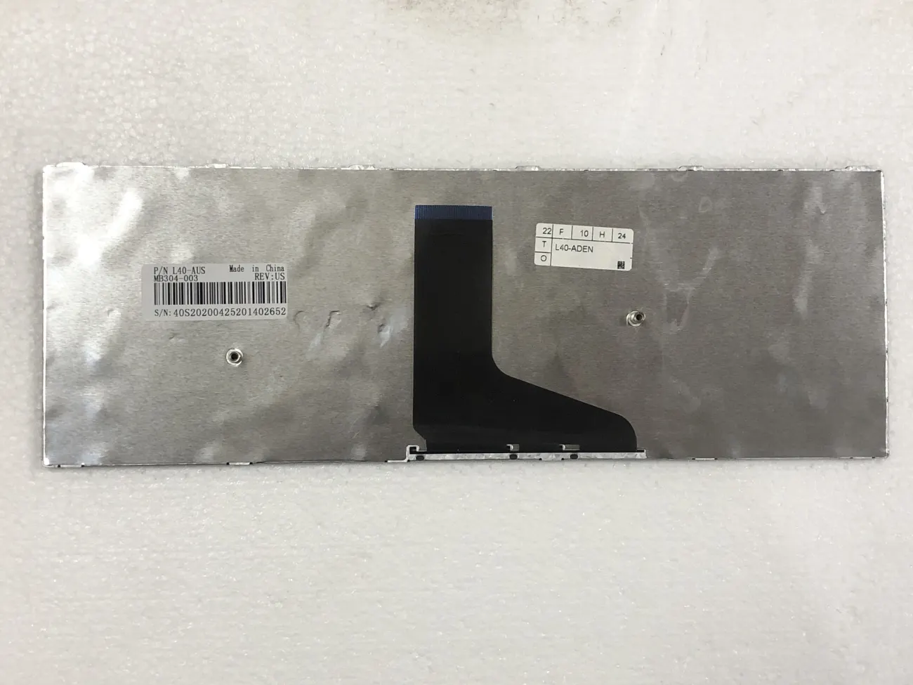 Bàn phím TOSHIBA L40-A =>SATELLITE L40-A, C40-A, S40T-A, Satellite L40-A, Satellite L45-A, Satellite L40D-A, Satellite L40T-A, Satellite L40DT-A, Satellite C40, Satellite C40D, Satellite C40-A, Satellite C40D-A, Satellite L45T-A, Satellite L40-SP, Satellite L45D-A, Satellite S40-A, Satellite U40T, Satellite M40-A, Satellite S40, Satellite U40 mặt sau