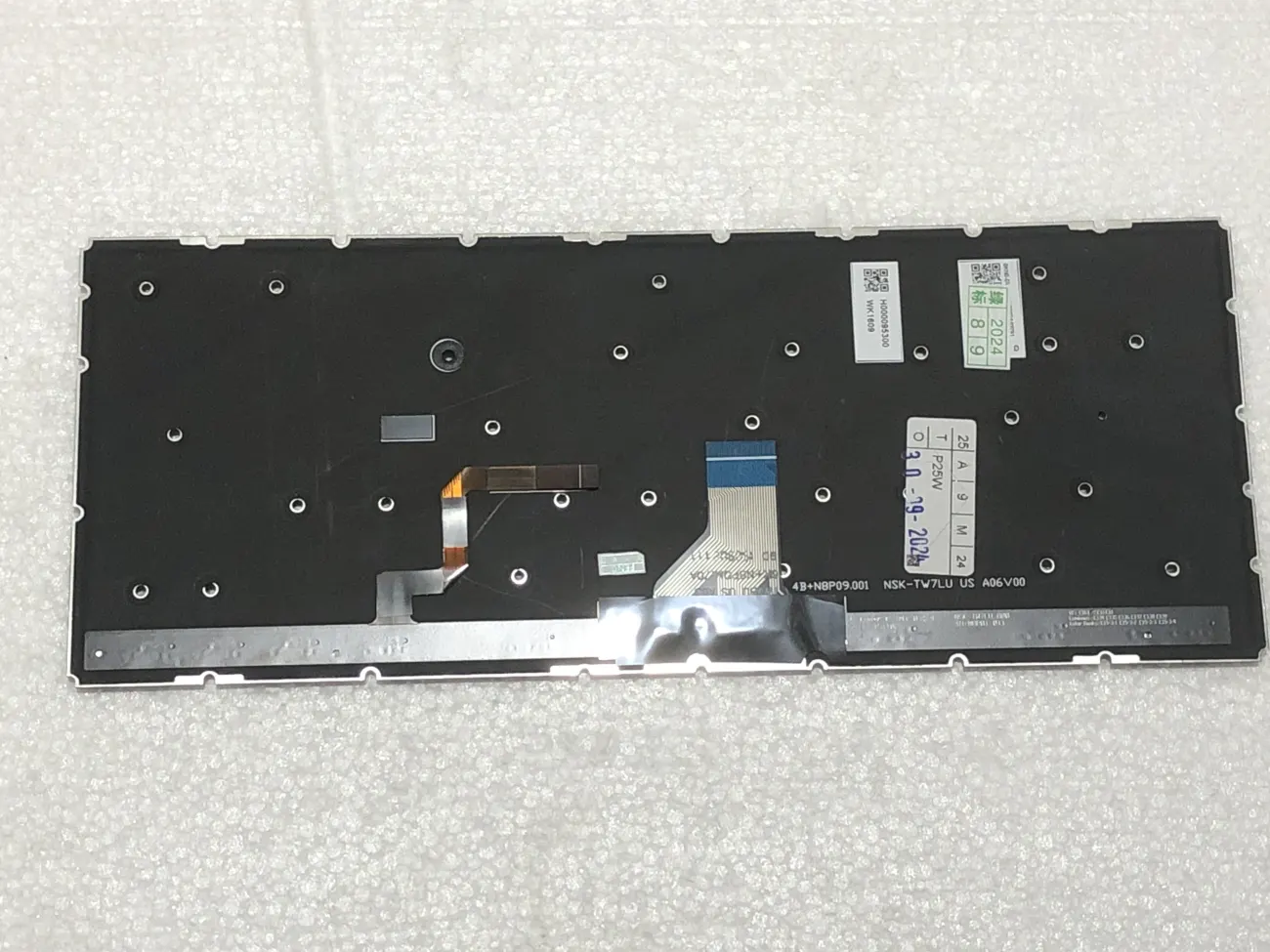 Bàn phím Toshiba Satellite-P25W-C-P25W-C2304 mặt sau