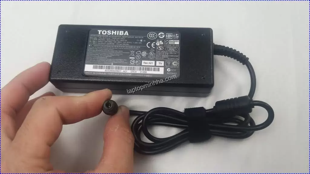 sạc dùng cho laptop Toshiba Portege R500-10J