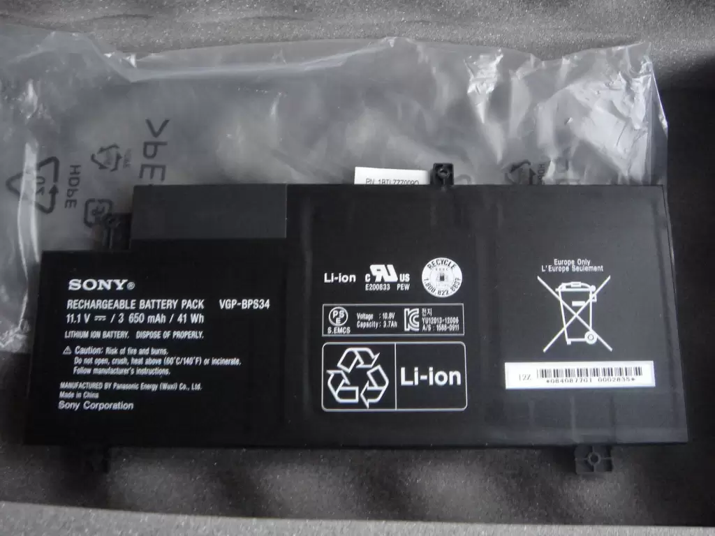 Pin laptop Sony SVF15A13CW