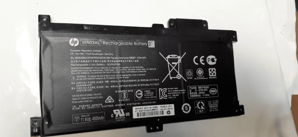 Pin dùng cho laptop HP 916367-421