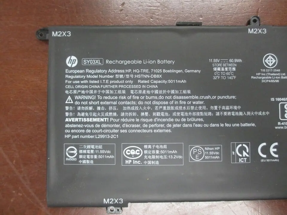 Pin laptop HP L29913-221