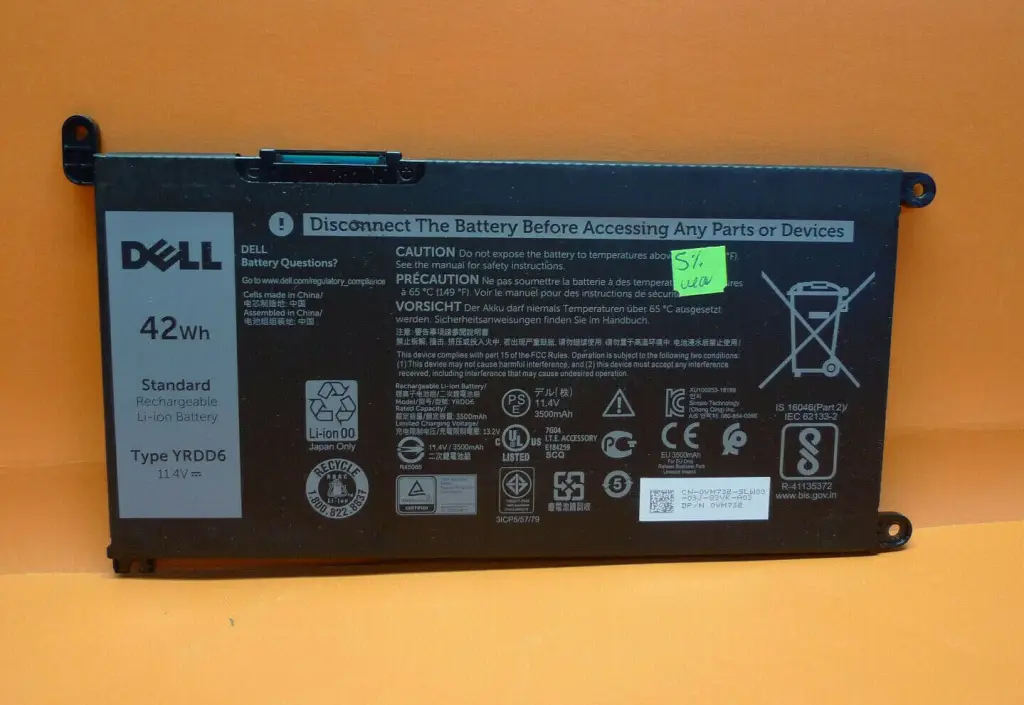 Pin laptop Dell P116G