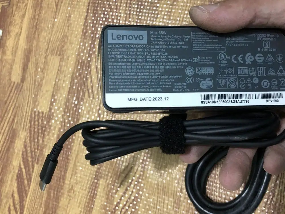 Ảnh sạc Lenovo 20JG