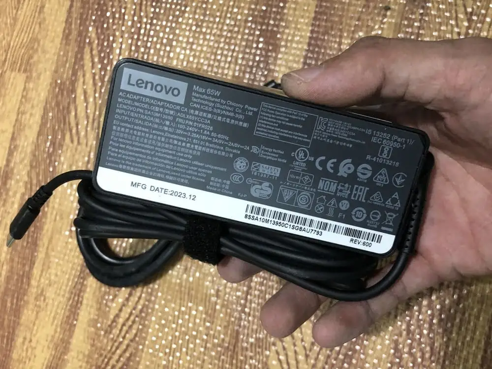 Ảnh sạc Lenovo 20JE