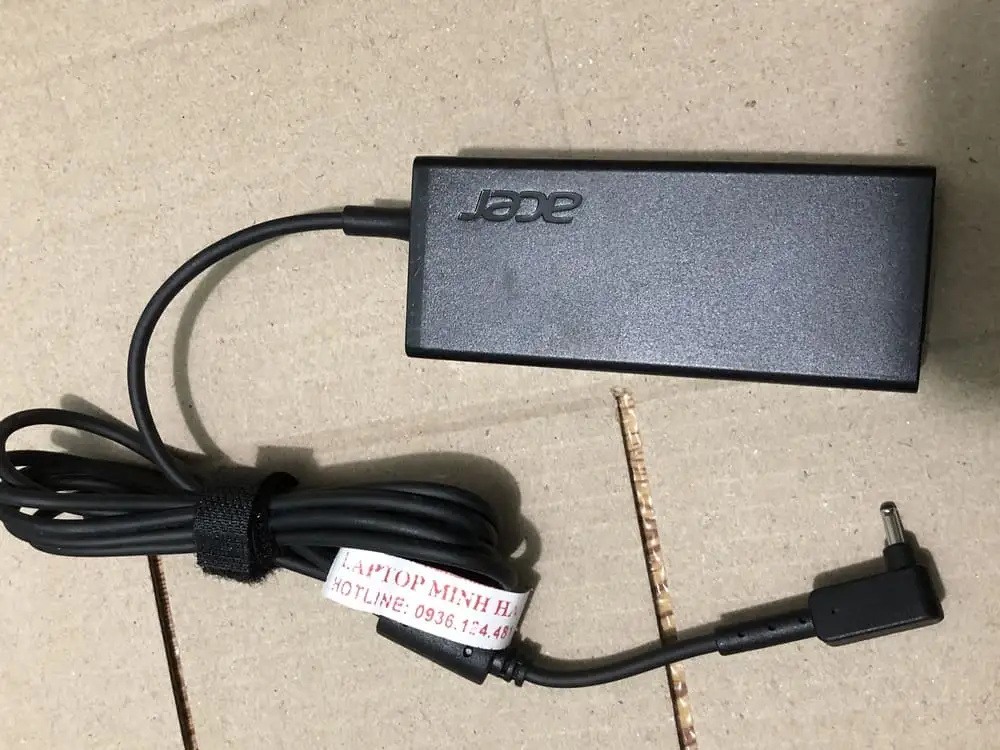 Ảnh sạc Acer SF315-51G