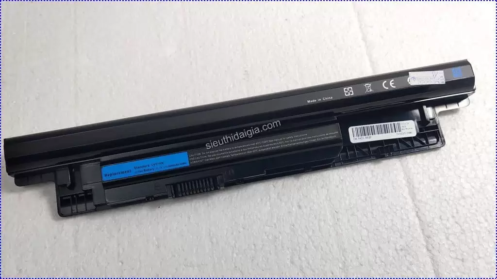 Pin laptop Dell Inspiron P28F