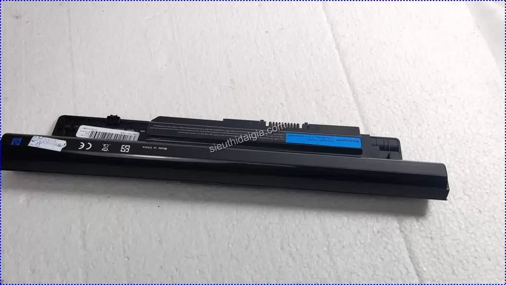 Pin laptop Dell Inspiron P17E
